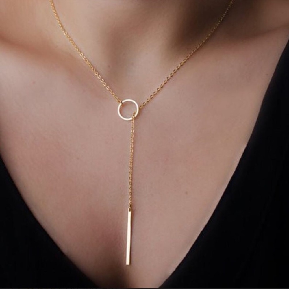 Dainty Gold Loop Necklace